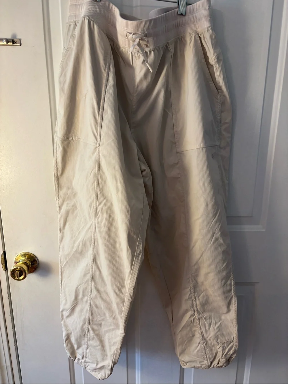 Avia Women’s Cream Drawstring Joggers Dance Pants - Picture 1 of 4